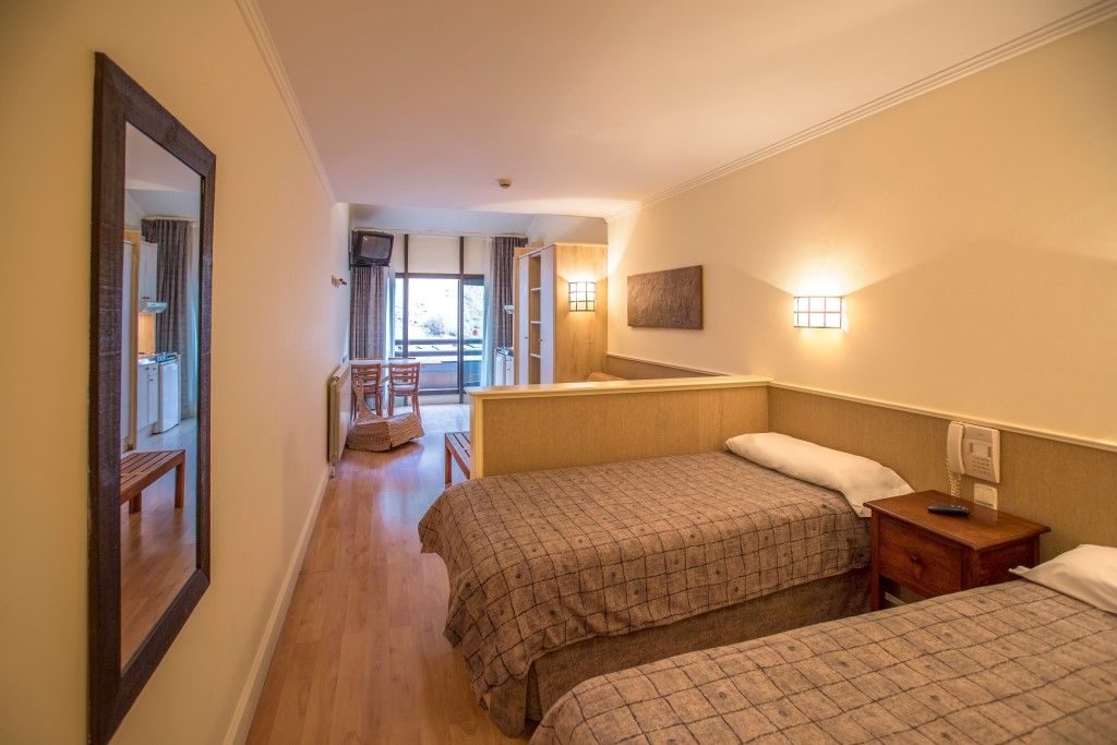 Atiram Patagonia Hotel Arinsal Ngoại thất bức ảnh